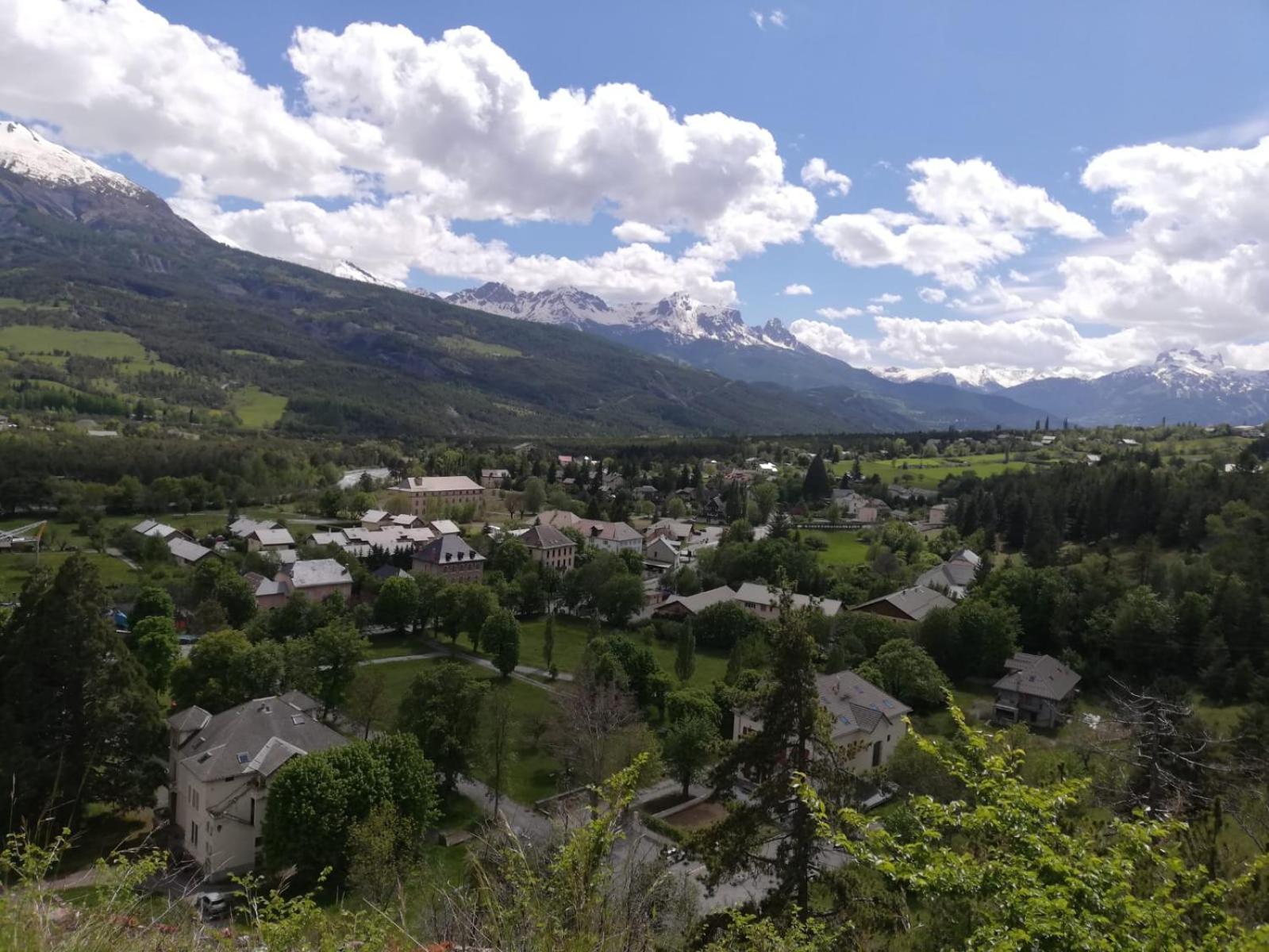 App Vue Montagne Barcelonnette Proche Piscine Rando Riviere Nature Exteriör bild